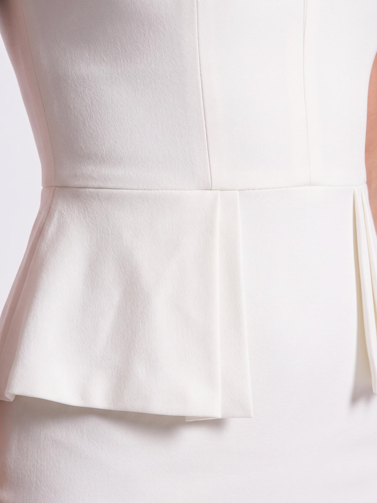 CHARLIZE – Ivory