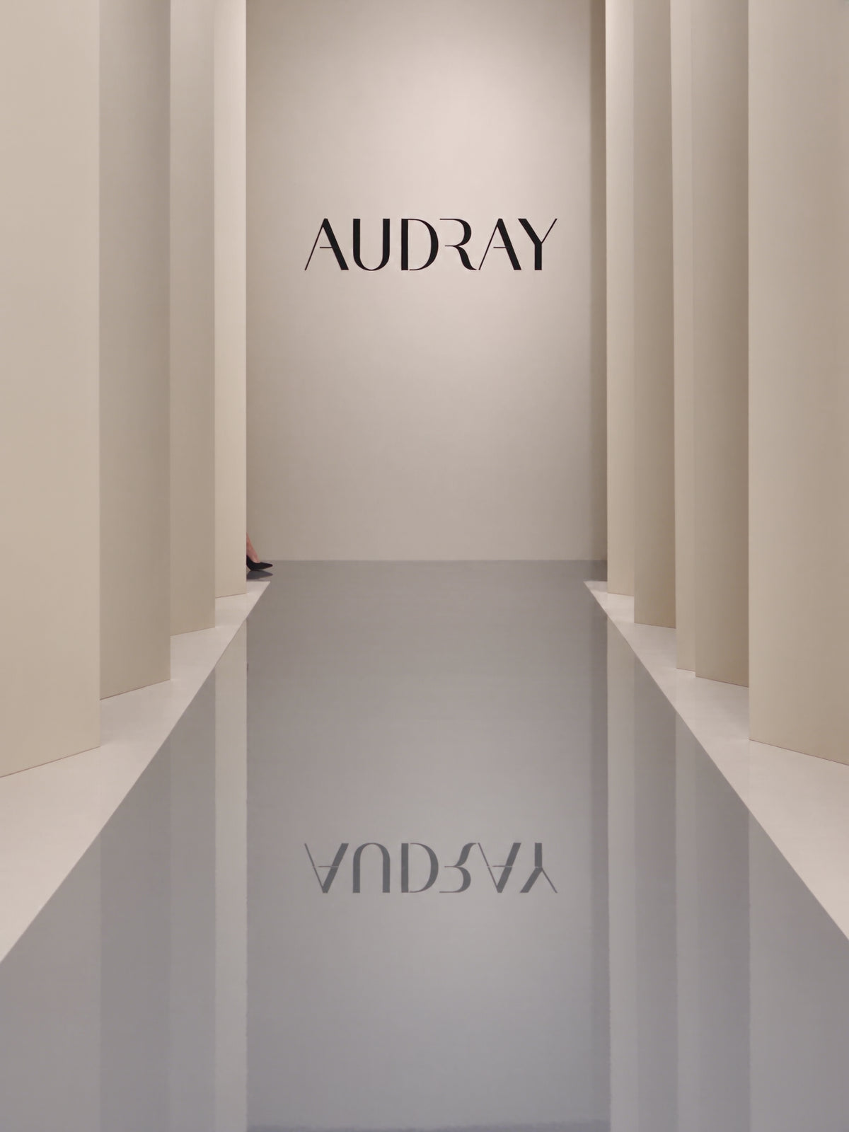 THE AUDRAY – Etuikleid in Kirschpink